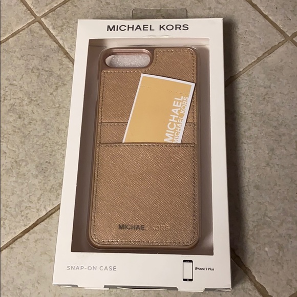 iPhone 7+ Kate Spade x2, Michael Kors, 2 generic - Picture 3 of 6